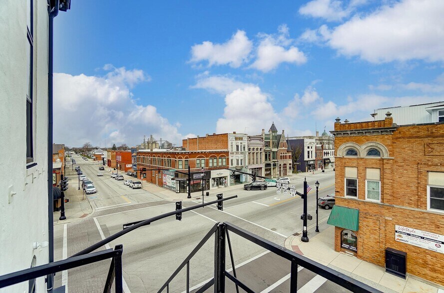 More Photos Of 202 S Main St, Celina Office For Sale