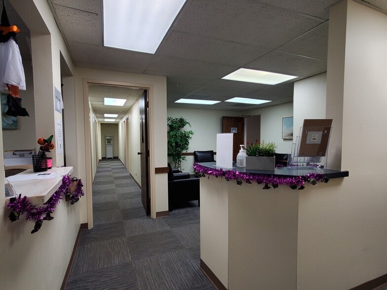 More Photos Of 6909 S Holly Cir, Centennial Office For Sale