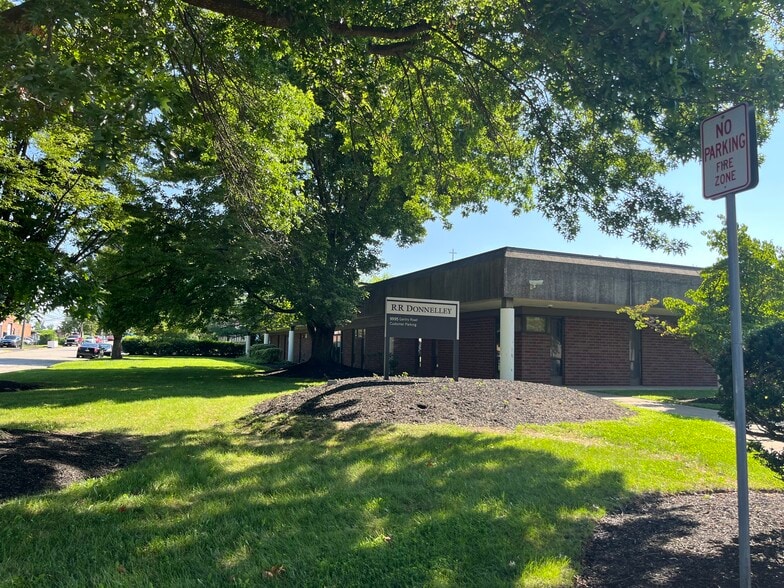 Primary Photo Of 9995 Gantry Rd, Philadelphia Light Manufacturing For Sale