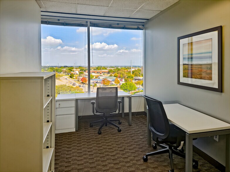 More Photos Of 2000 E Lamar Blvd, Arlington Coworking Space