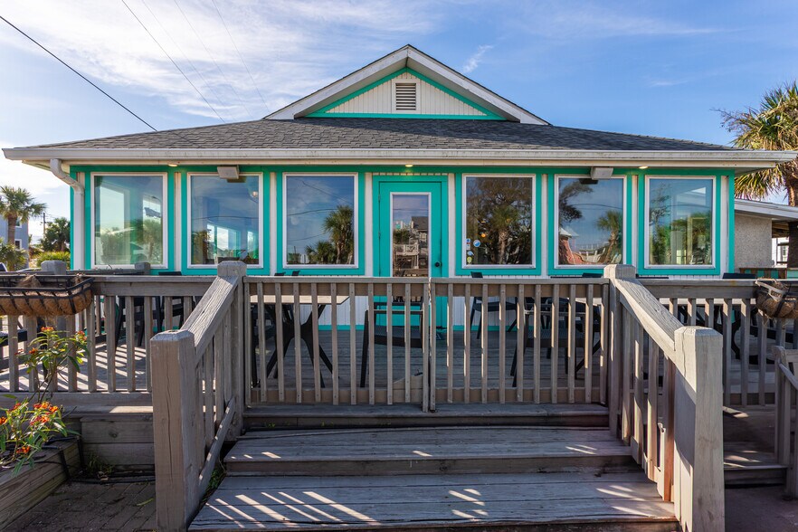 Primary Photo Of 101 Lovell Ave, Tybee Island Restaurant For Sale