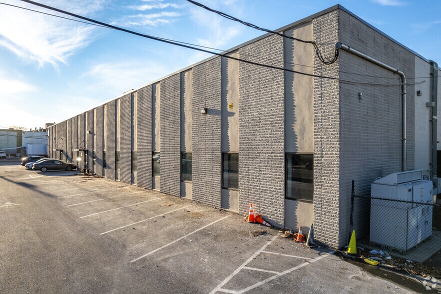 More Photos Of 2401 E Linden Ave, Linden Warehouse For Lease