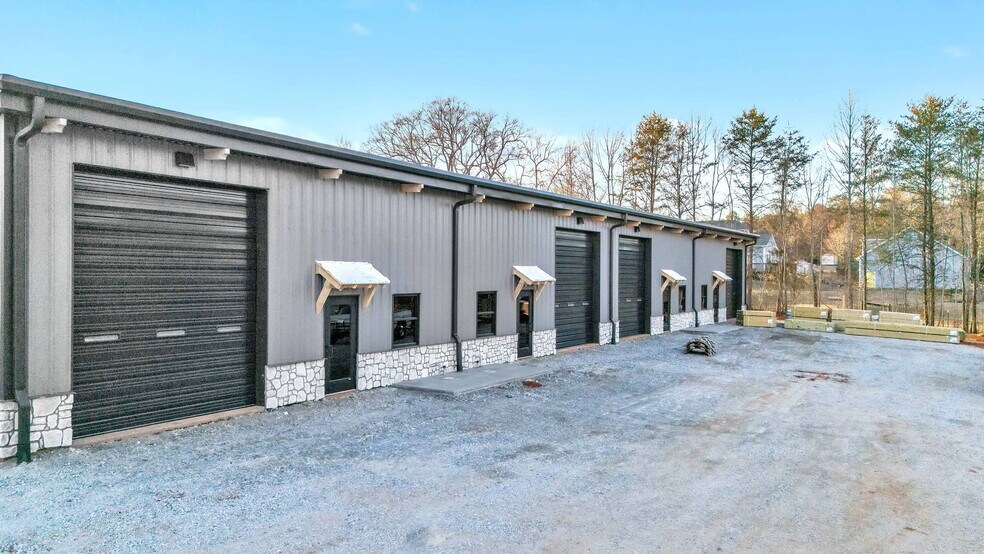 More Photos Of 3828 101 hwy, Greer Industrial For Lease