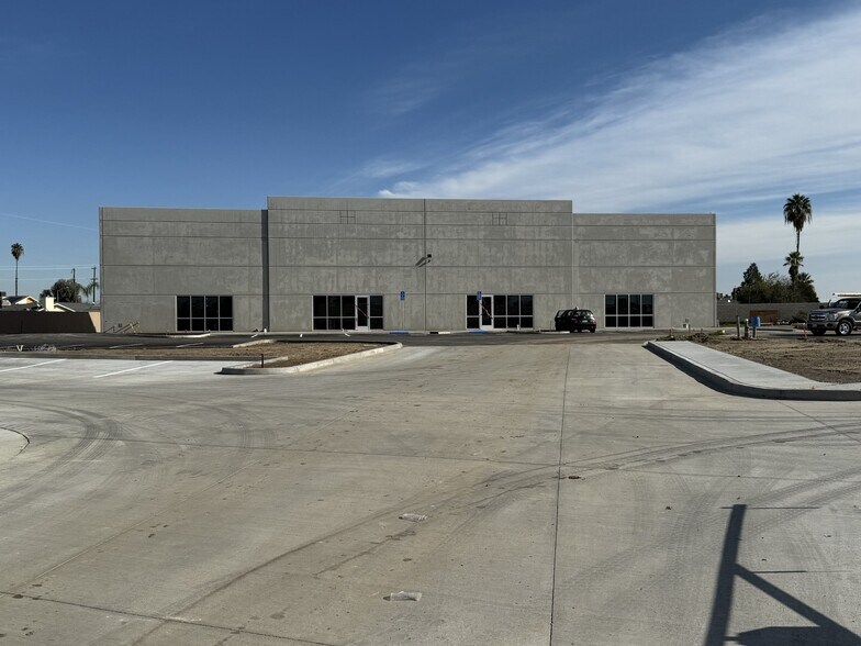 Primary Photo Of 4500 New Horizon blvd, Bakersfield Industrial For Lease