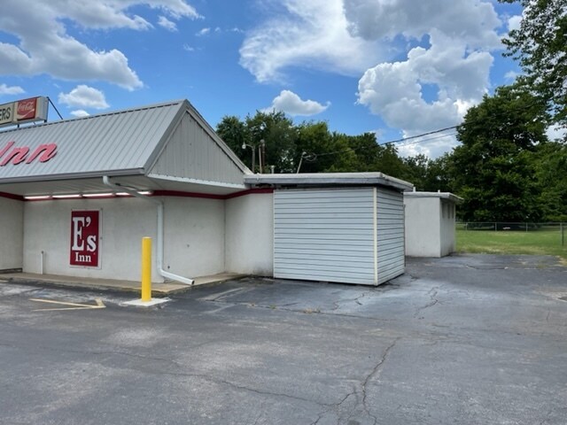 More Photos Of 253 US Hwy 60, Republic Fast Food For Sale