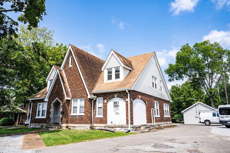 More Photos Of 528 E Main St, Gallatin Office For Sale