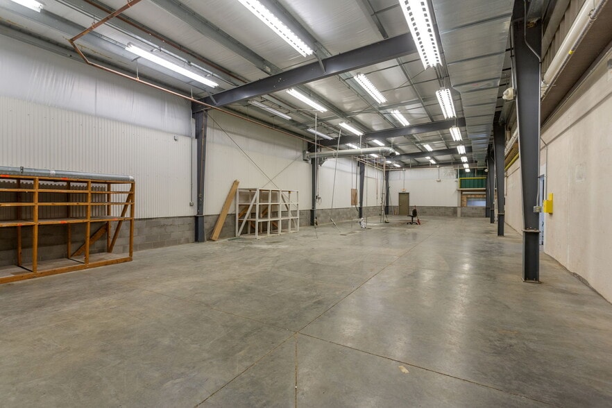More Photos Of 13963 Timber Way, Timberville Office For Lease