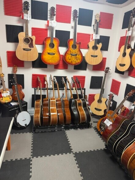 More Photos Of 137 E Lincoln Hwy, Dekalb General Retail For Sale