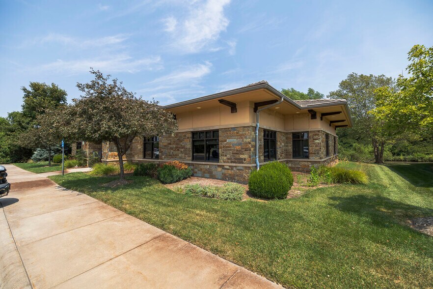 More Photos Of 13203 W 21st Ct N, Wichita Office For Sale