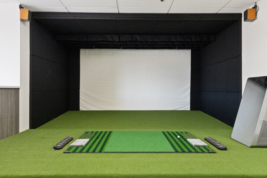 More Photos Of 16415 Addison Rd, Addison Office For Lease