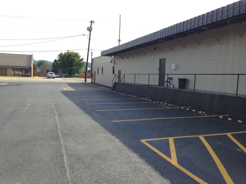 More Photos Of 1714 7th Ave, Charleston Warehouse For Lease