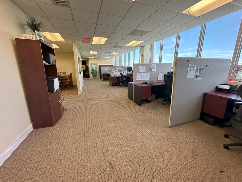 More Photos Of 2455 E Sunrise Blvd, Fort Lauderdale Loft Creative Space For Lease