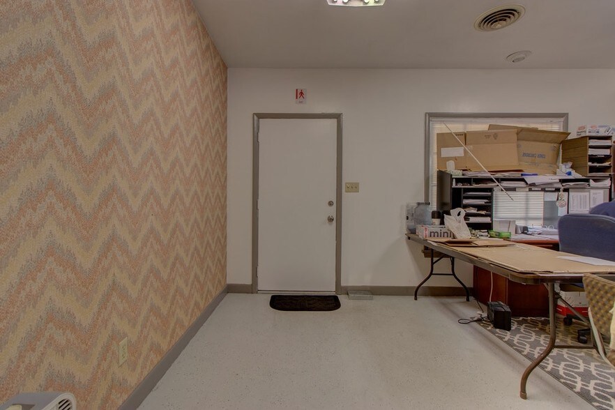 More Photos Of 4311 Appleton Ave NW, Roanoke Office For Lease