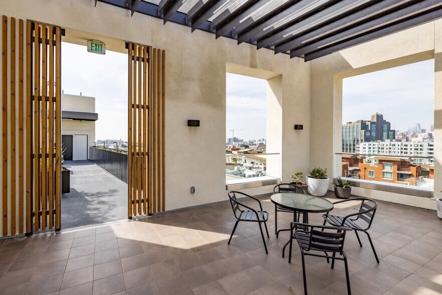 More Photos Of 107 S Hewitt St, Los Angeles Apartments For Lease