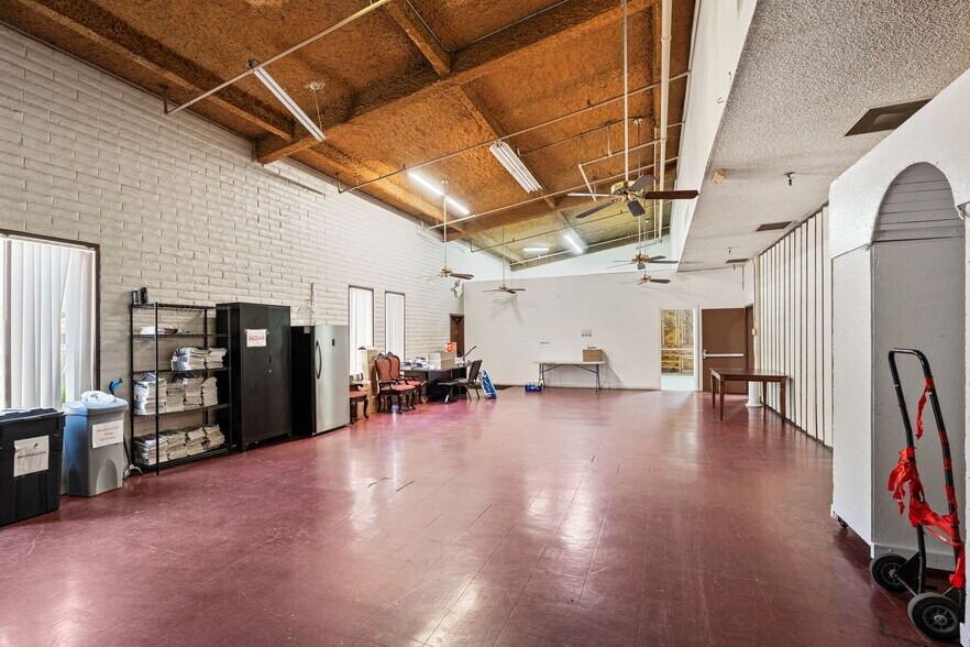 More Photos Of 1921 E Belmont Ave, Fresno Lodge Meeting Hall For Sale