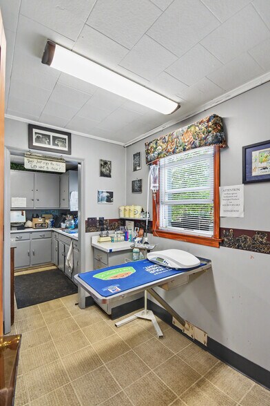 More Photos Of 317 Highway 35 N, Neptune City Veterinarian Kennel For Sale