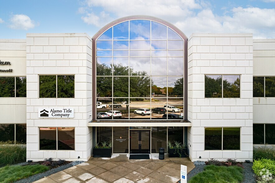 More Photos Of 1333 W McDermott Dr, Allen Coworking Space