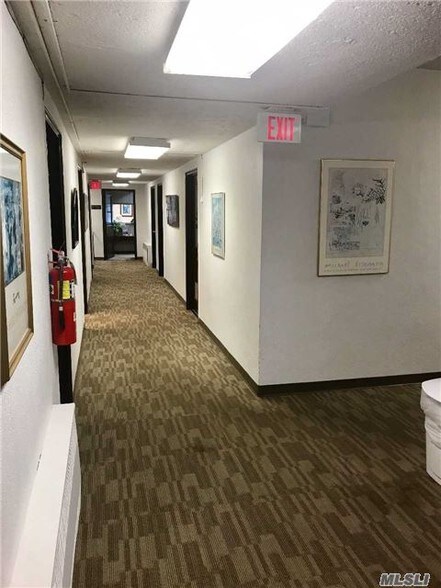 More Photos Of 3330 park Ave, Wantagh Office For Lease