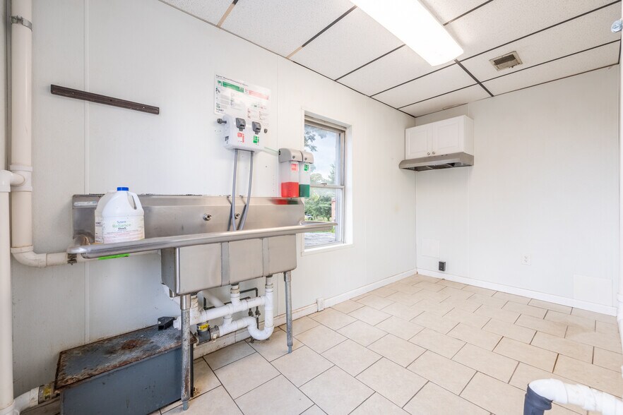 More Photos Of 336 Monmouth St, Newport Restaurant For Sale