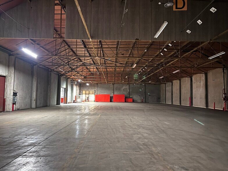 More Photos Of 2000 W Turner Rd, Lodi Manufacturing For Lease