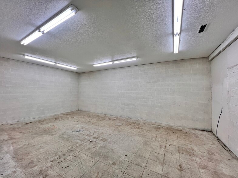 More Photos Of 216 Bingham & Parks Rd, Advance Industrial For Lease