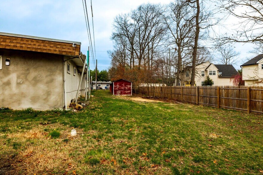 More Photos Of 899 Corkery Ln, Williamstown Hotel For Sale