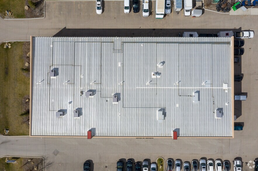 More Photos Of 127 Kingsview Rd SE, Airdrie Industrial For Sale