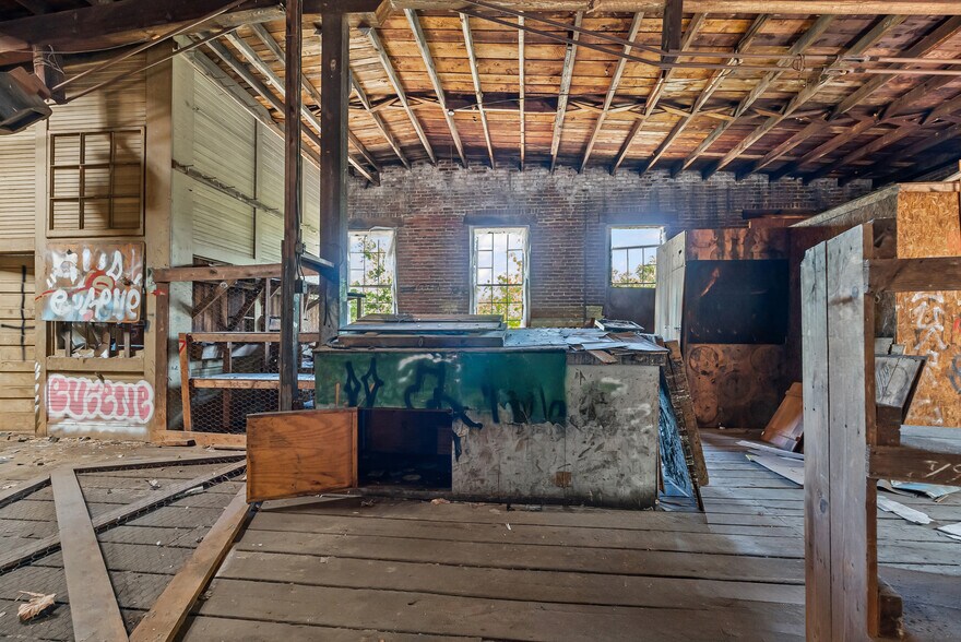 More Photos Of 322 Depot St, Amherst Warehouse For Sale