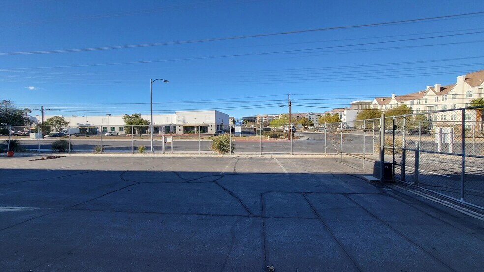 More Photos Of 3325-3326 W Oquendo Rd, Las Vegas Warehouse For Lease