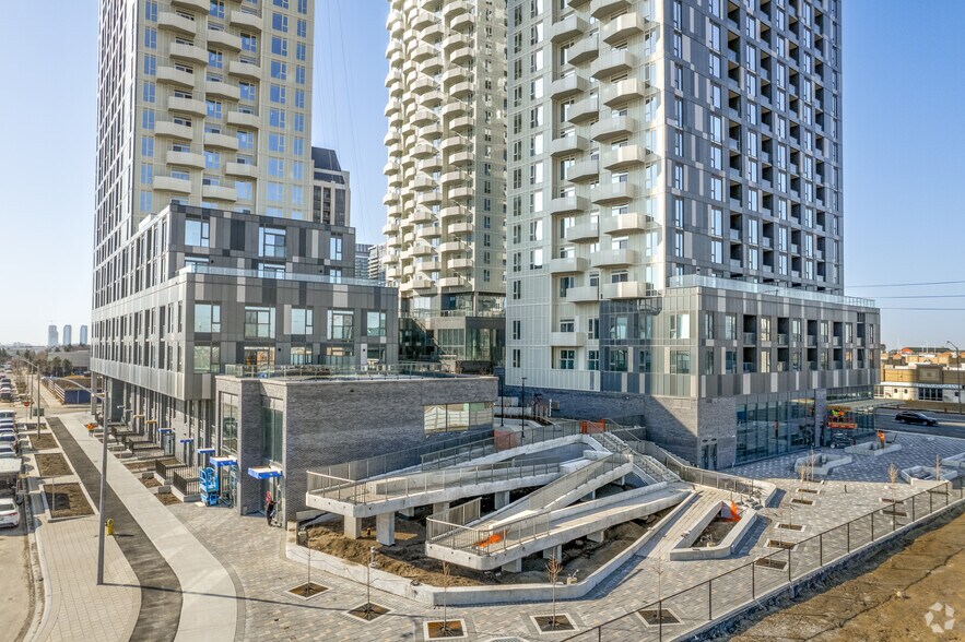 More Photos Of 9097 Jane St, Vaughan Apartments For Lease