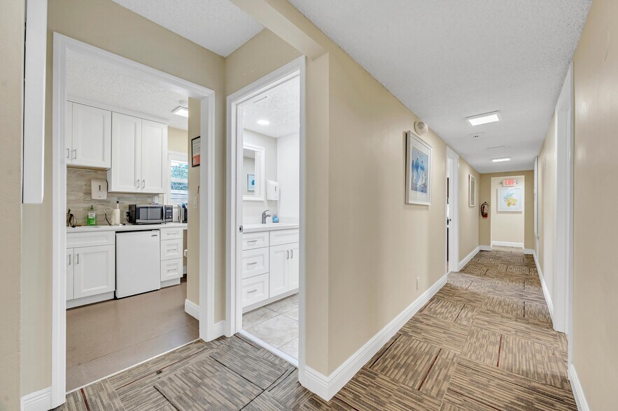 More Photos Of , Fort Lauderdale Office For Sale