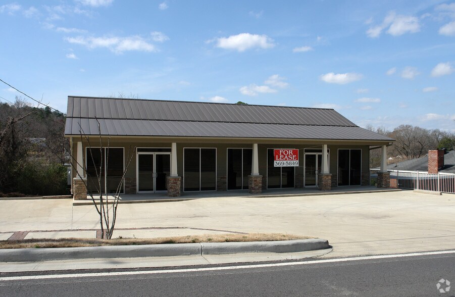 More Photos Of 3745 Helena Rd, Helena Freestanding For Lease