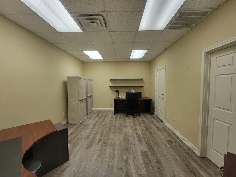 More Photos Of 21510 Kingsland Blvd, Katy Medical For Lease