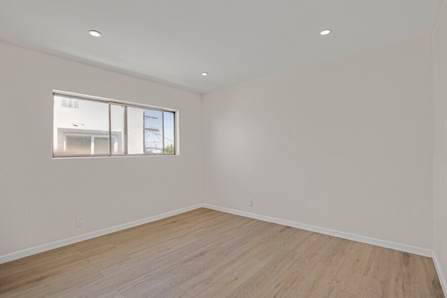 More Photos Of 2016 S Bedford St, Los Angeles Apartments For Sale