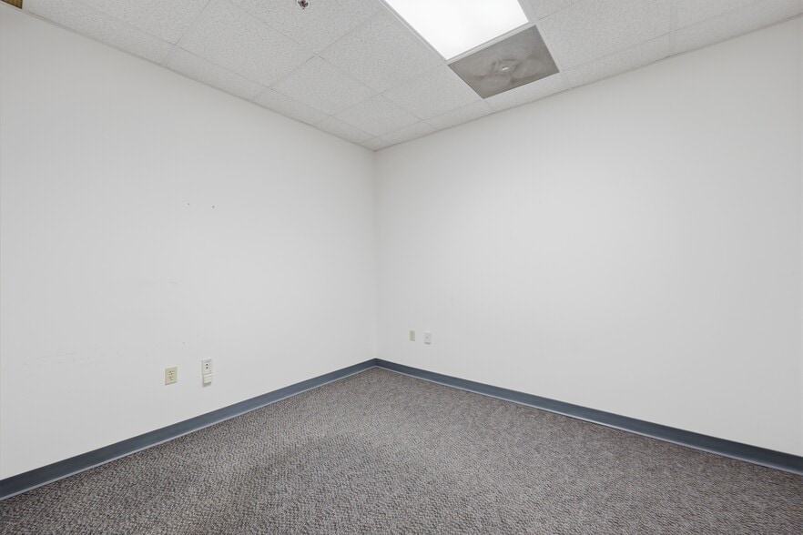More Photos Of 5 Federal St, Danvers Medical For Lease