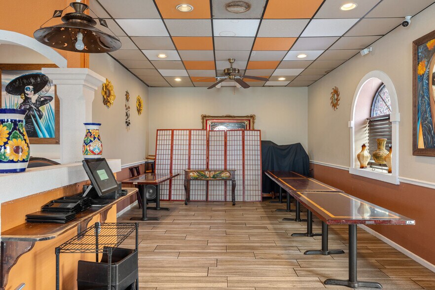 More Photos Of 480 Mary Esther Blvd NW, Fort Walton Beach Restaurant For Lease