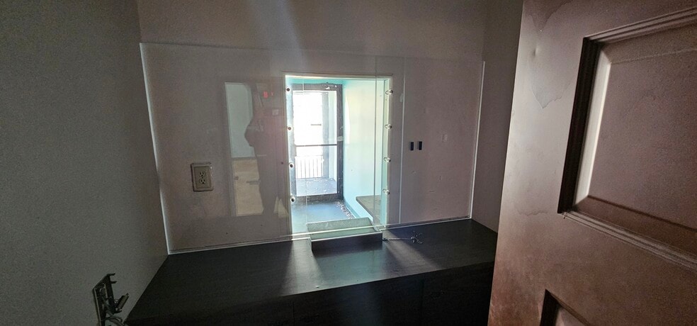More Photos Of 202 N Federal Hwy, Lake Worth Restaurant For Sale