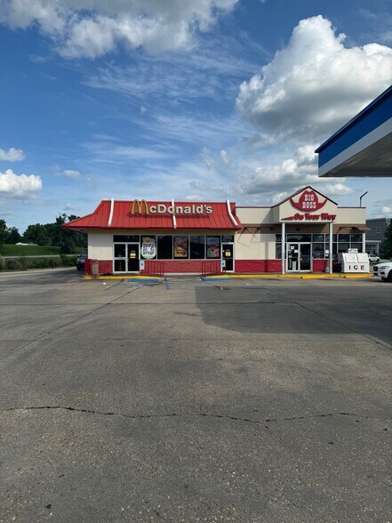 More Photos Of 13496 Highway 73, Geismar Fast Food For Sale