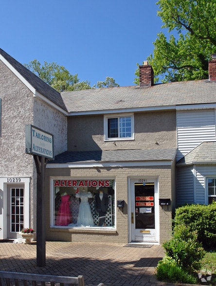 More Photos Of 10241 Warwick Blvd, Newport News Storefront Retail Office For Lease