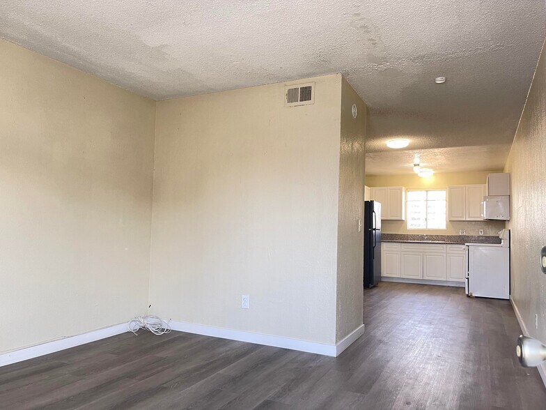 More Photos Of 1709 Fairfield Ave, Las Vegas Apartments For Sale
