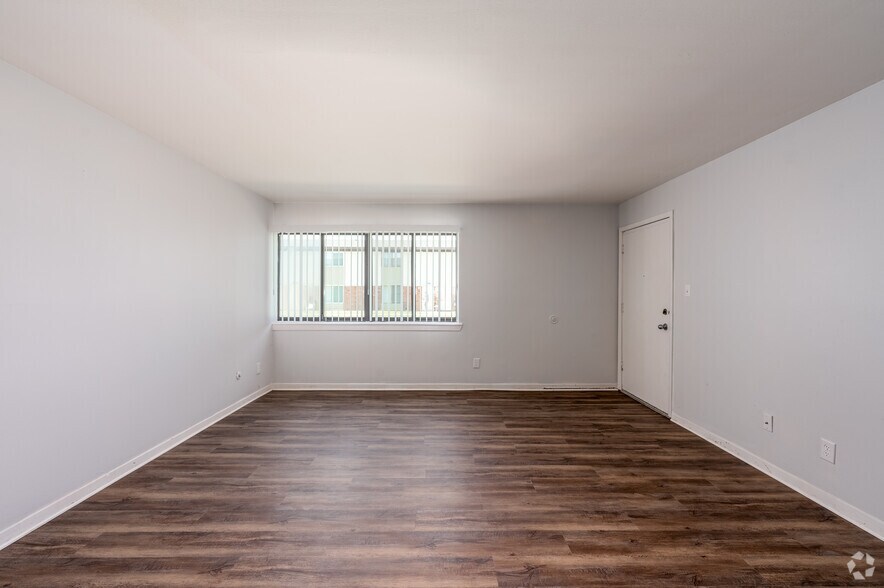 More Photos Of 510 Elk Dr, Kokomo Apartments For Sale