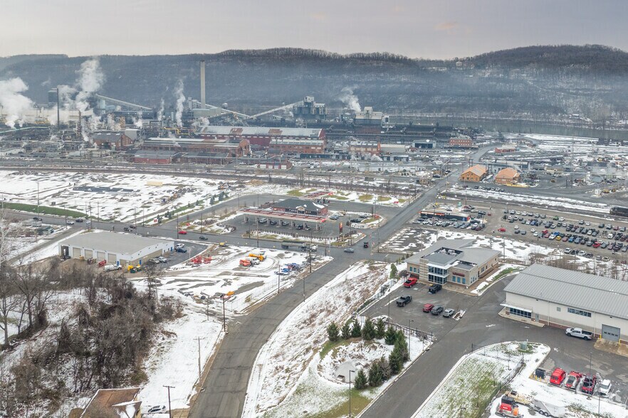 More Photos Of 265 State St, Clairton Warehouse For Lease