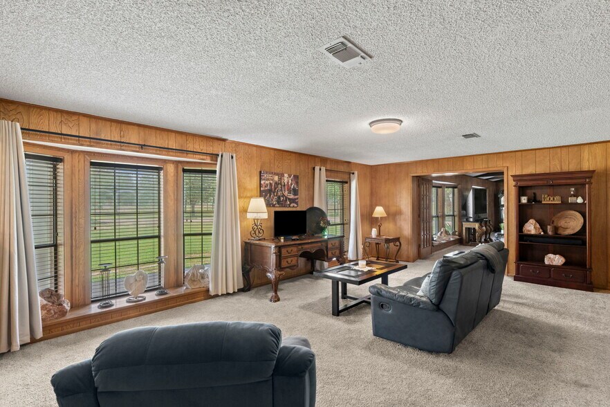 More Photos Of 3345 E Austin St, Giddings Land For Sale