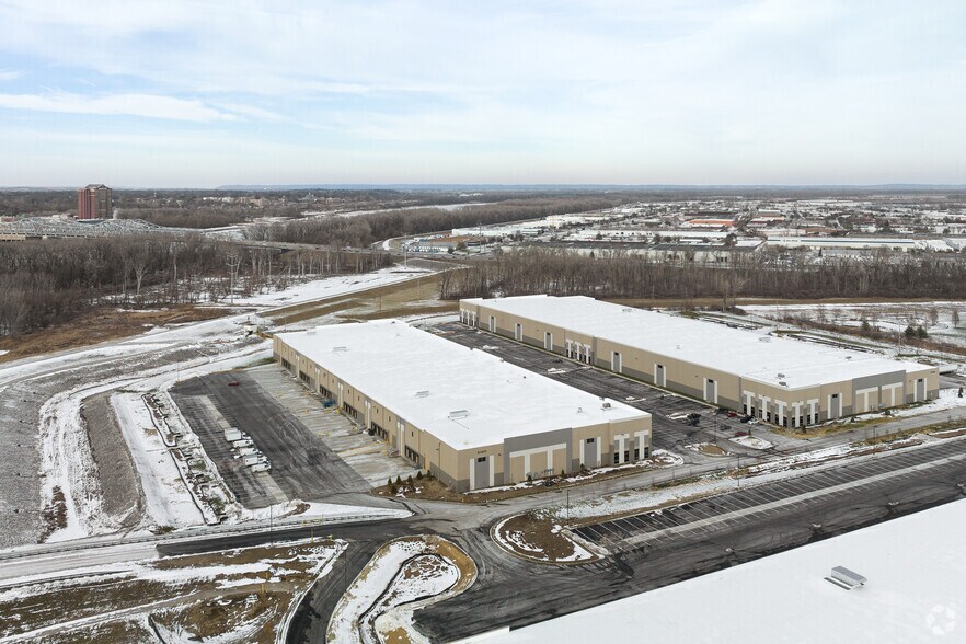 More Photos Of 13975 Riverport Place Dr, Maryland Heights Distribution For Lease