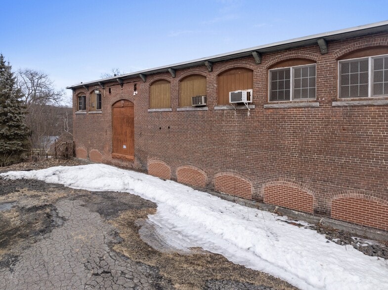 More Photos Of 431 Westminster St, Fitchburg Warehouse For Sale