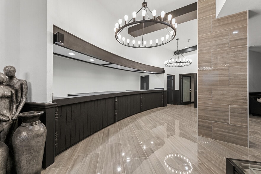 More Photos Of 1 S Main Ave, Laredo Hotel For Sale