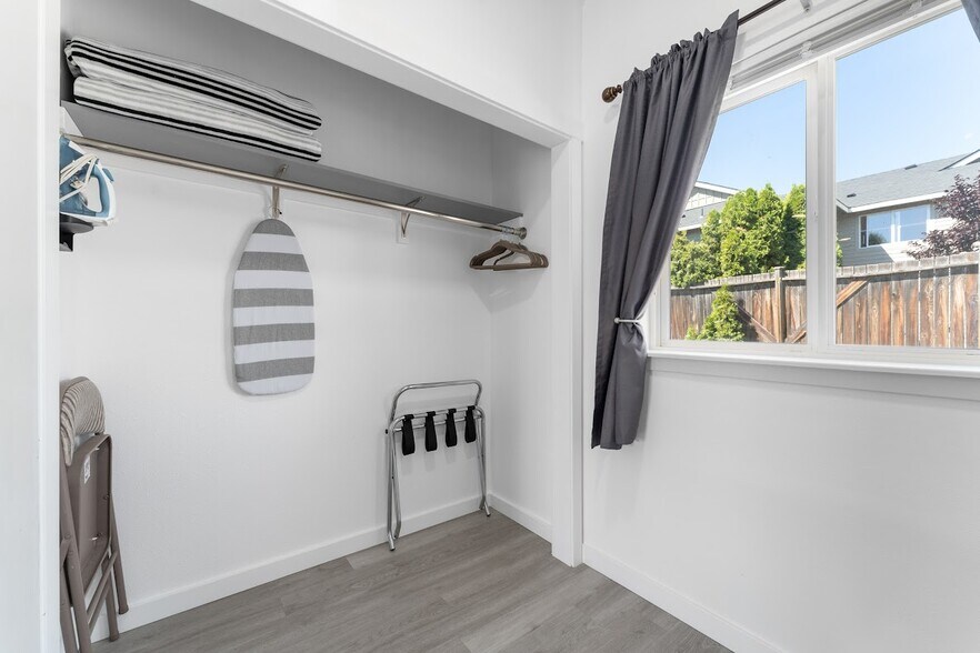 More Photos Of 200 Wapato Ct, Manson Hotel For Sale