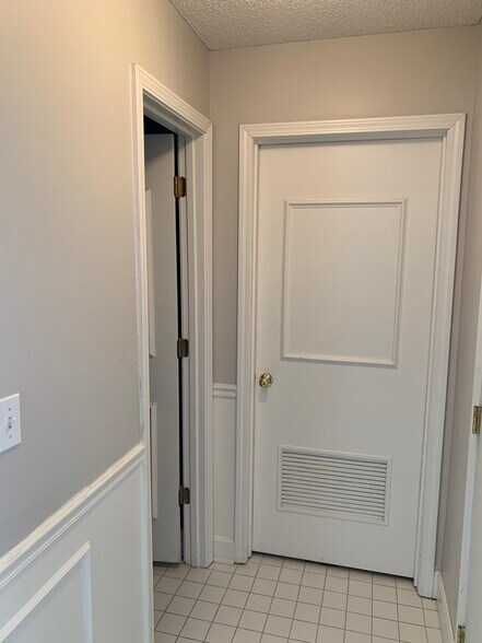 More Photos Of 178-202 W 92 Highway, Kearney Unknown For Lease