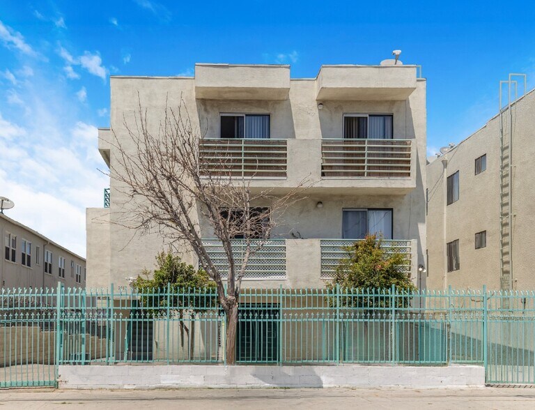 Primary Photo Of 2769 San Marino St, Los Angeles Apartments For Sale