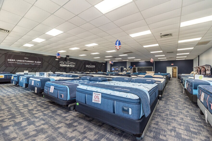 More Photos Of 611-651 Main St, Harleysville Storefront For Lease